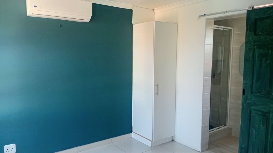 To Let 1 Bedroom Property for Rent in Siyakha Eastern Cape